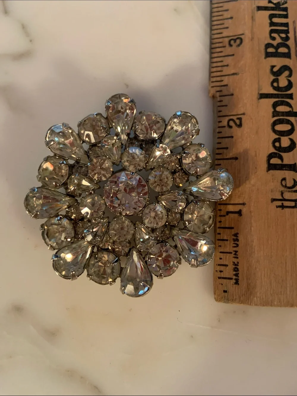 Vintage Weiss Clear Floral Rhinestone Brooch — Classic Sparkle